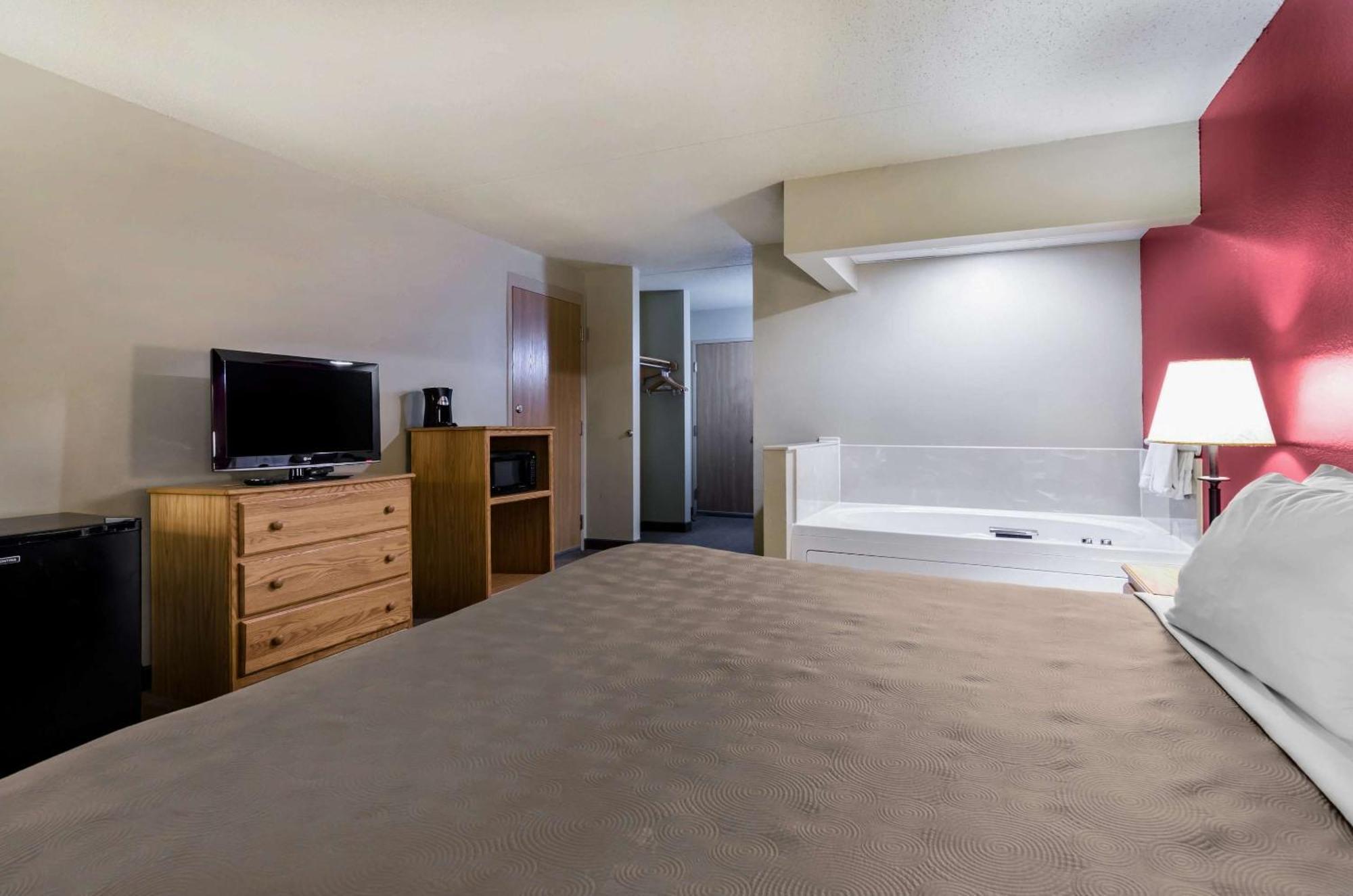 Rodeway Inn Hesston Ngoại thất bức ảnh