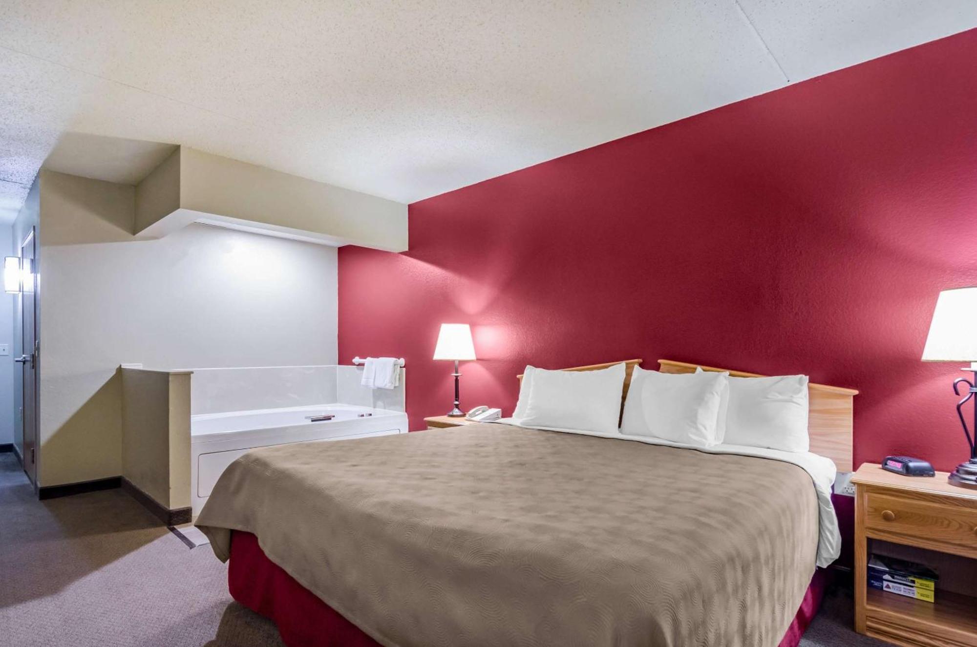 Rodeway Inn Hesston Ngoại thất bức ảnh