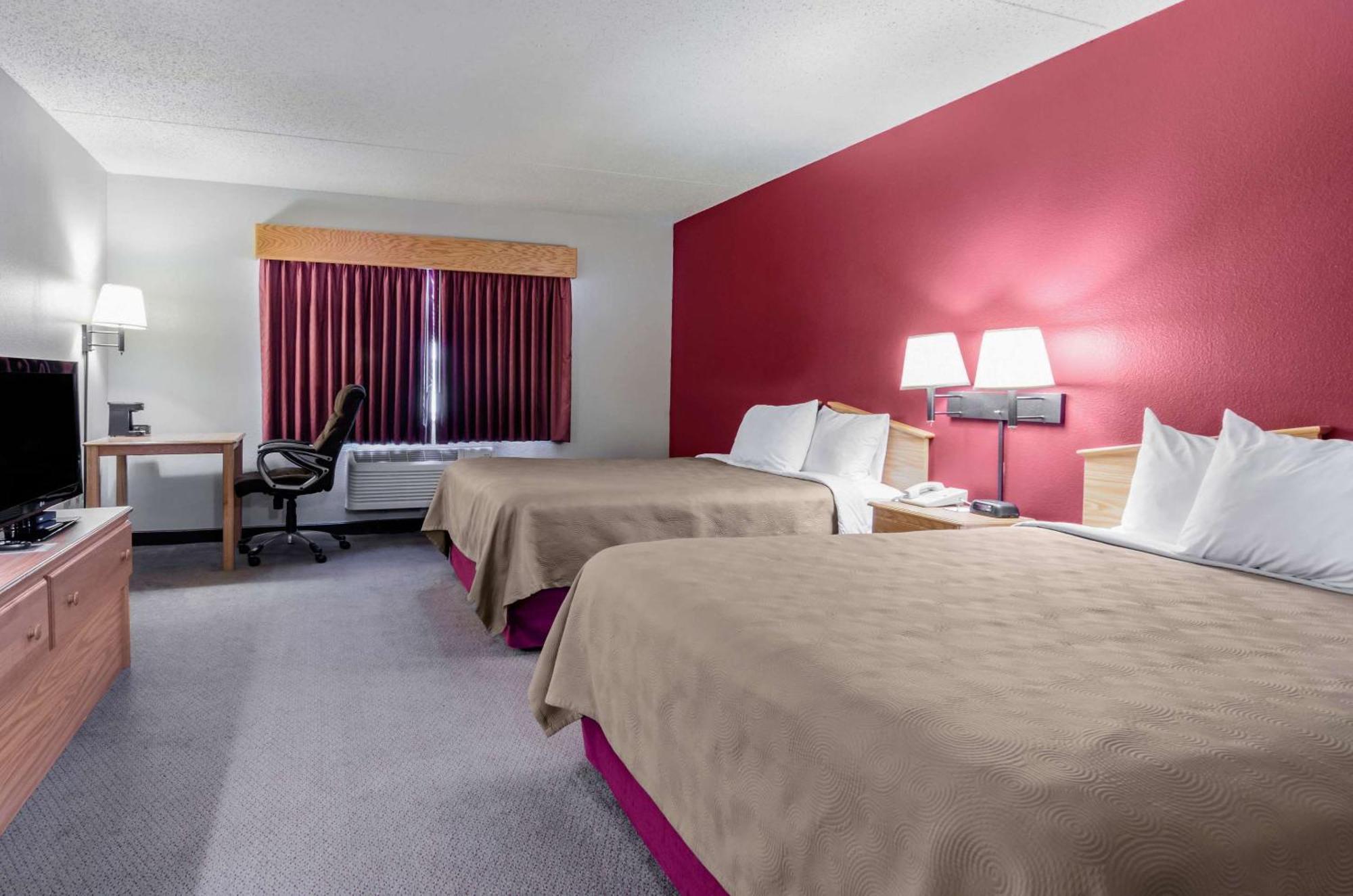Rodeway Inn Hesston Ngoại thất bức ảnh