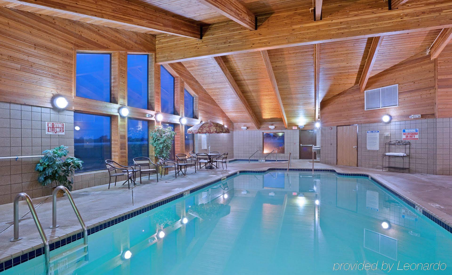 Rodeway Inn Hesston Ngoại thất bức ảnh