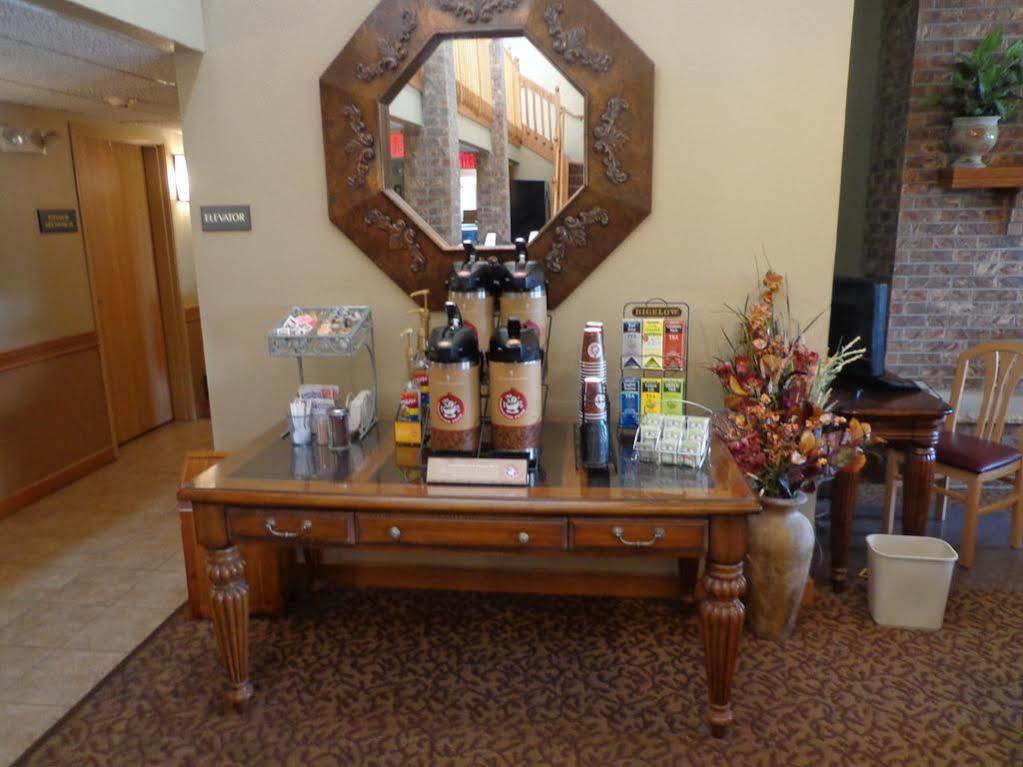 Rodeway Inn Hesston Ngoại thất bức ảnh