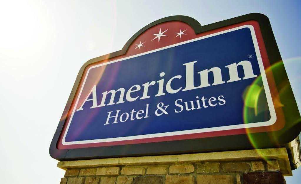 Rodeway Inn Hesston Ngoại thất bức ảnh
